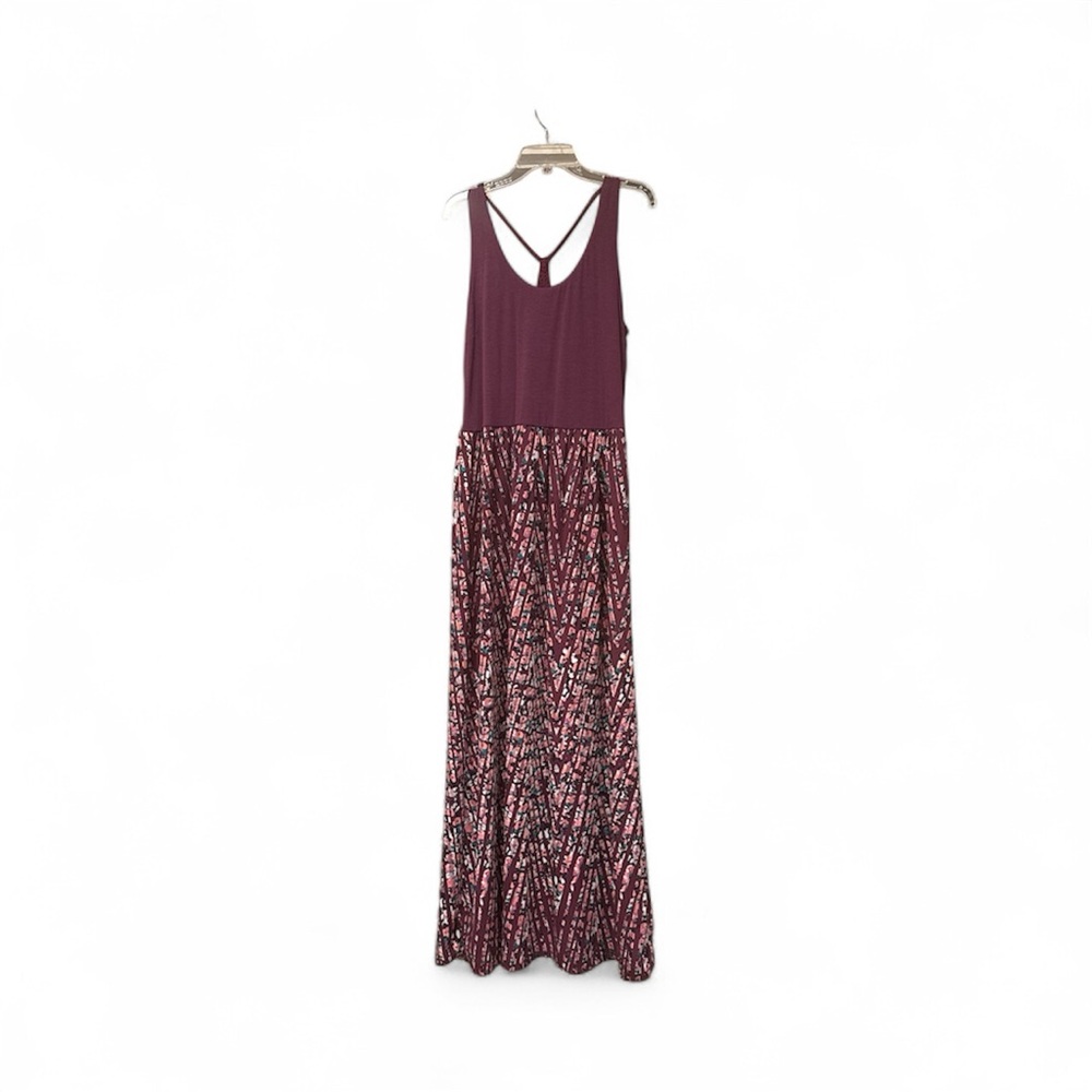 Elegant Burgundy Patterned Maxi Dress